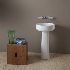 free-standing washbasin / round / ceramic / contemporary