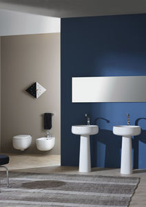 free-standing washbasin / round / ceramic / contemporary