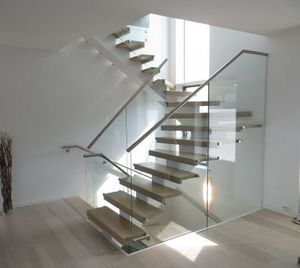 half-turn staircase / metal frame / wooden steps / without risers