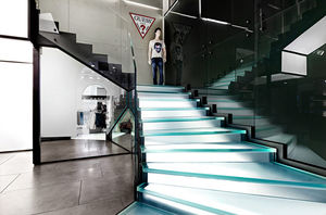 half-turn staircase / metal frame / glass steps / lateral stringer