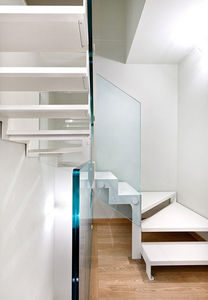 quarter-turn staircase / metal frame / glass steps / lateral stringer