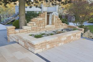 garden edge / natural stone / high