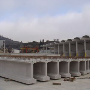prefab beam / prestressed concrete / T / for bridge