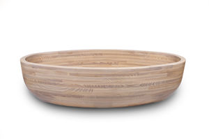 free-standing bathtub / oval / wooden
