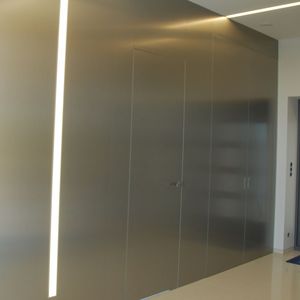 interior door / for walk-in wardrobes / swing / aluminum