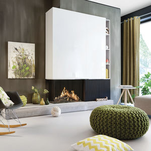 gas fireplace / contemporary / closed hearth / corner