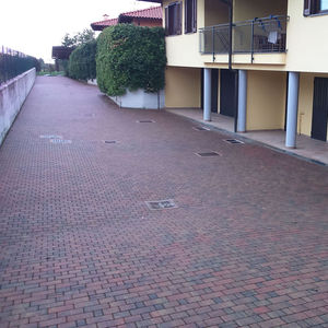 concrete paver / pedestrian / for public spaces / modular