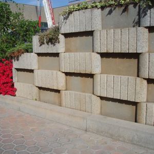 hollow concrete block / for garden enclosures / wall / acoustic