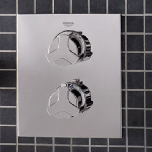 shower mixer tap / wall-mounted / chromed metal / thermostatic