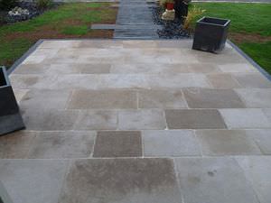outdoor tile / exterior / floor / limestone