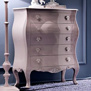 classic chest of drawers / wooden