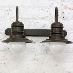 traditional wall light / metal / opal / halogen