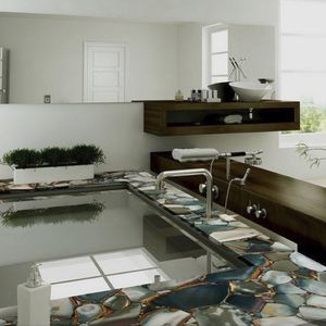 marble countertop / kitchen