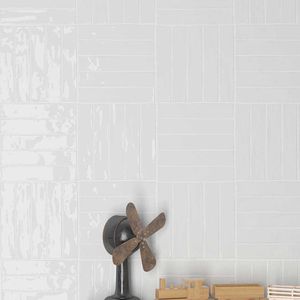 indoor tile / wall / ceramic / plain