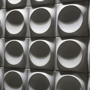 indoor tile / wall / concrete / geometric pattern