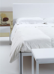 double bed / contemporary / wooden / 160x200 cm