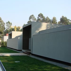 modular house / prefab / contemporary / concrete