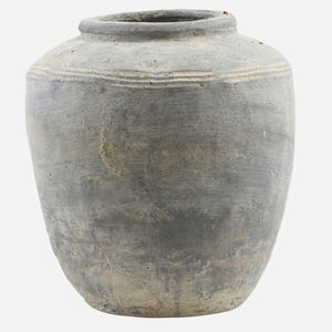 contemporary vase / concrete