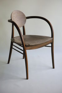 traditional chair / with armrests / bentwood