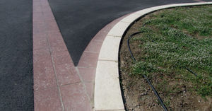 garden edge / high-performance concrete / curved