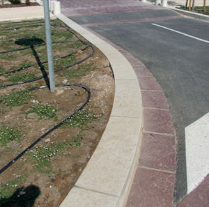 garden edge / high-performance concrete / curved