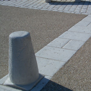 security bollard / high-performance concrete