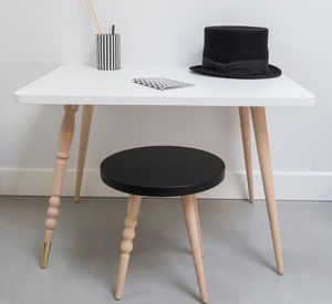 Scandinavian design table / solid wood / beech / lacquered MDF
