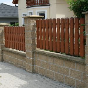 garden fence / bar / wooden