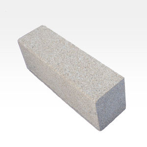 sidewalk edge / granite / linear