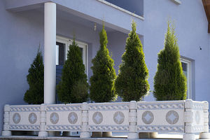 high-performance concrete flower box / other shapes / rectangular / residential