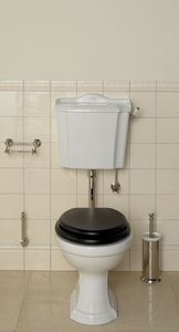 free-standing WC / ceramic / with lever