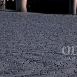street gutter edge / sidewalk / basalt / linear