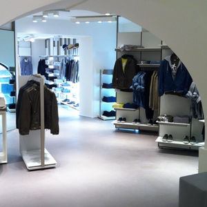 resin flooring / commercial / for shops / waxed