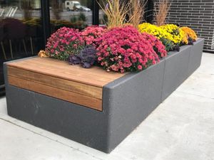 concrete planter / wooden / rectangular / with integrated bench