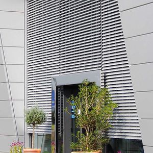 aluminum solar shading / for facades / window / conservatory