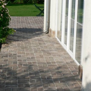concrete paving / anti-slip / frost-resistant