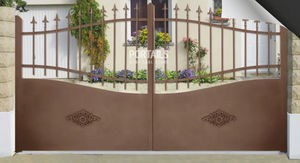 swing gates / iron / bar / residential