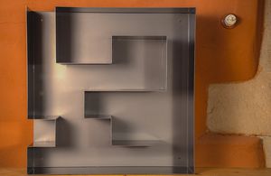 wall-mounted shelf / contemporary / steel