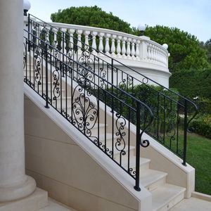 wrought iron railing / with bars / outdoor / for stairs