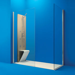 fixed shower screen / corner