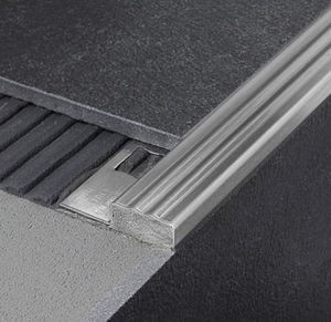 stainless steel stair nosing / non-slip
