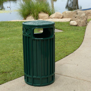 public trash can / aluminum / recycling