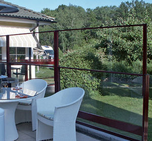 glass windbreak panel / commercial