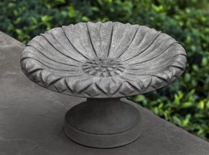 outdoor drinking fountain / stone / not specified