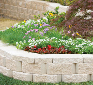 solid concrete block / for garden enclosures / for retaining walls / stone look