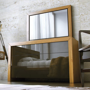 contemporary chest of drawers / lacquered wood