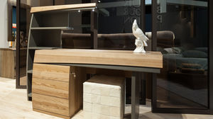 wooden desk / contemporary / with shelf