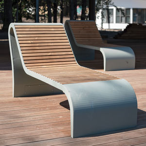 contemporary sun lounger / pine / powder-coated steel / for public spaces