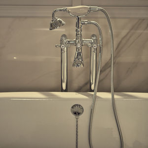 double-handle bathtub mixer tap / free-standing / floor-mounted / chromed metal
