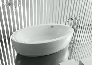 free-standing bathtub / oval / acrylic